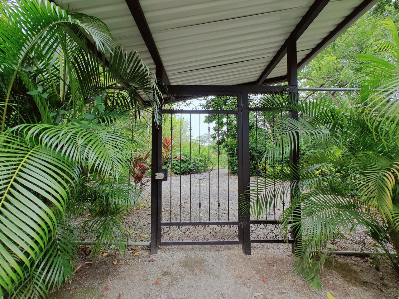ID 751: Turn-Key Villa with Proven Income Near Cahuita National Park – Main House, Casita, and Stunning Pool on Over Half an Acre - Gallery image 42