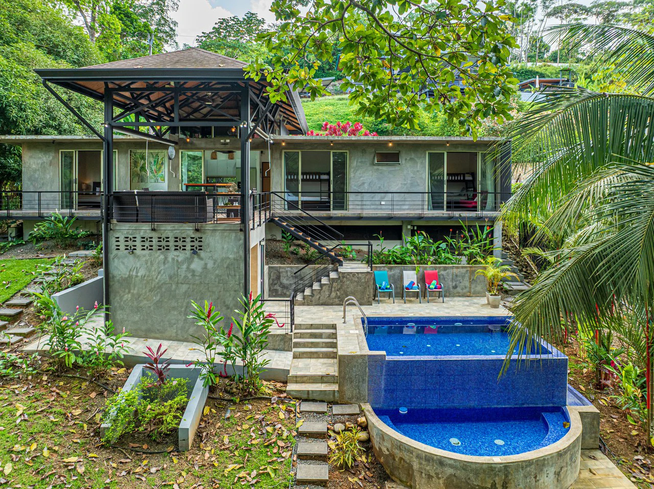 3 bedrooms, 2.5 bathrooms Villa Steps from Uvita, beautiful Beaches, Waterfalls, Restaurants and Tourist Attractions.