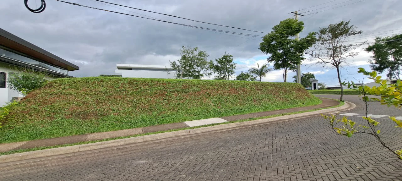 CORNER LOT FOR SALE IN MONTEZUMA CONDOMINIUM – GRECIA, COSTA RICA - Gallery image 3
