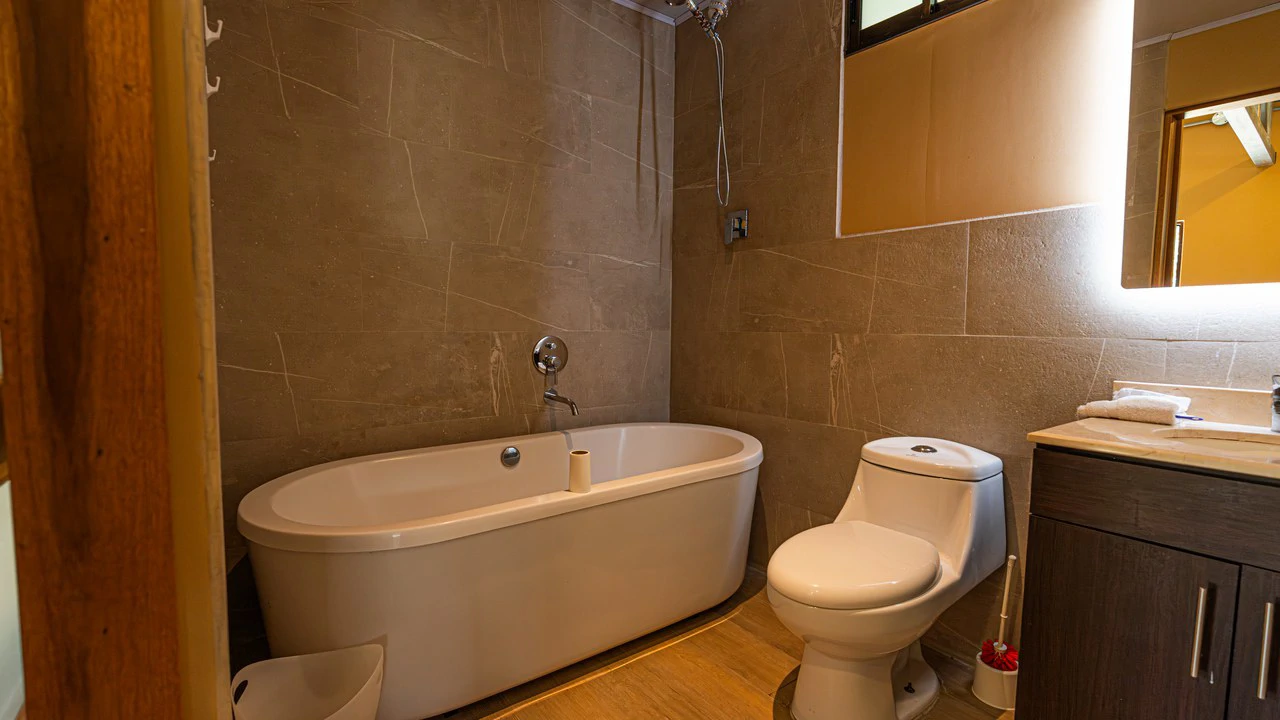 Riverfront Mushroom Farm & Private Waterfall Residence in Orosi - Gallery image 27