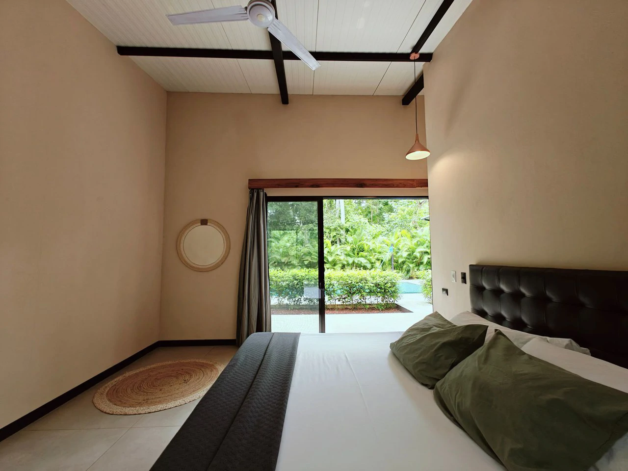 ID 751: Turn-Key Villa with Proven Income Near Cahuita National Park – Main House, Casita, and Stunning Pool on Over Half an Acre - Gallery image 9
