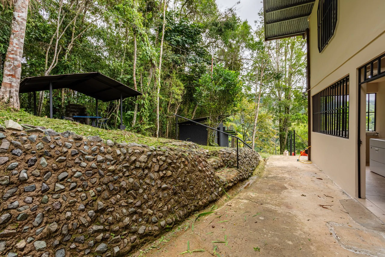 Expansive 27 Acre Farm with Residence in San Isidro del General - Gallery image 54