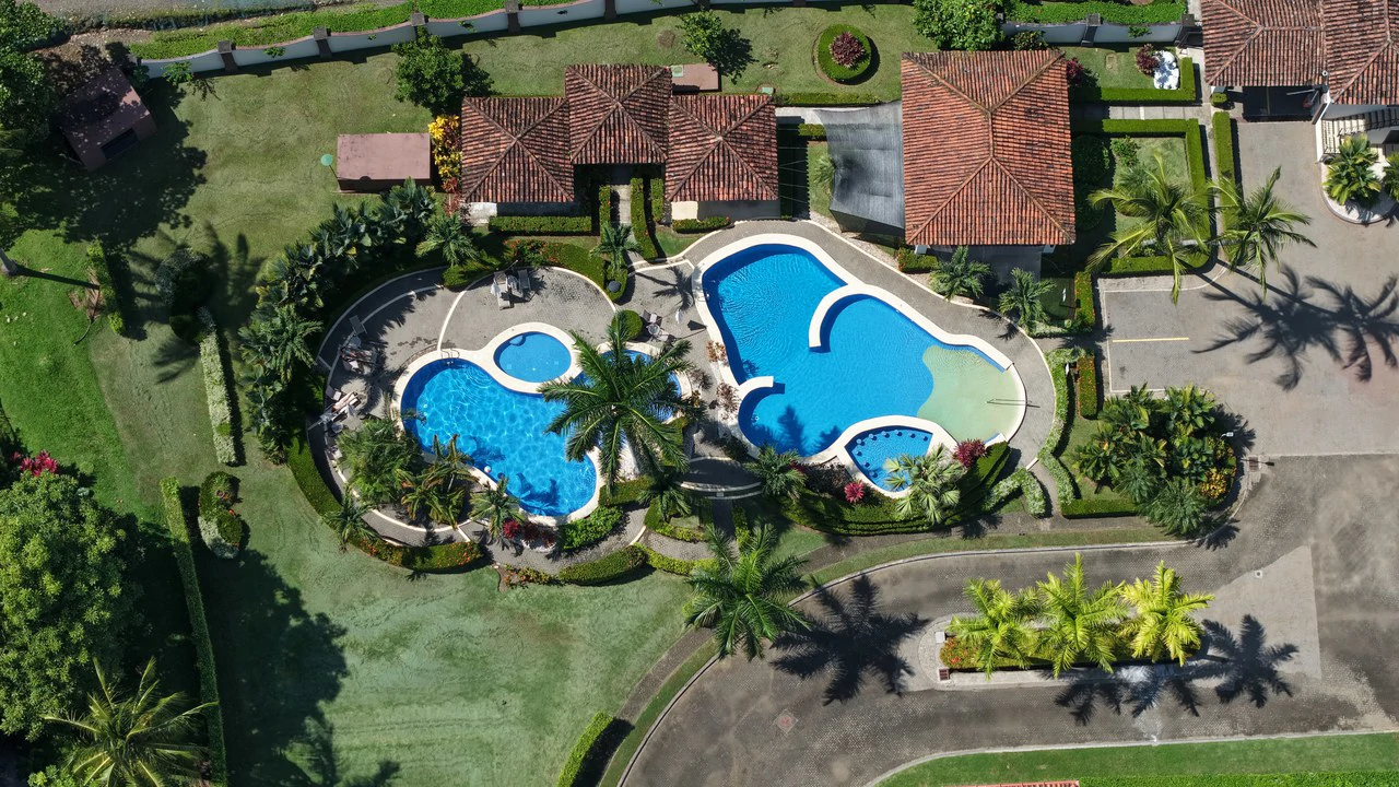 Casa Tropical: Best entry into highly sought after community! - Gallery image 27