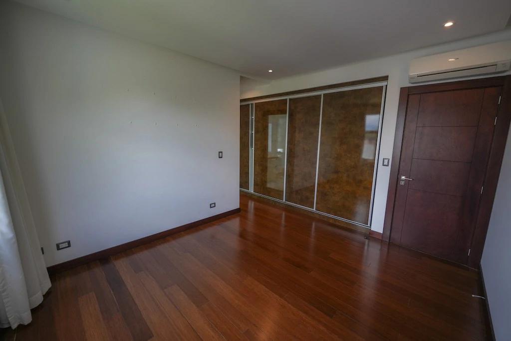 House For Sale in Lindora - Gallery image 25