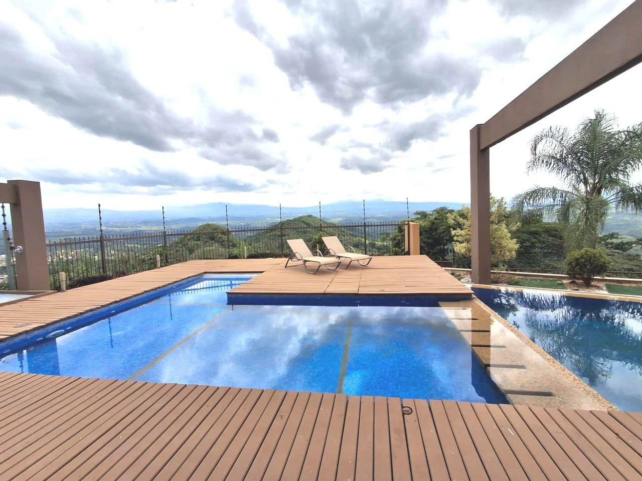 Casa Spectacular!: Entertainer's Dream Estate with Unrivaled 300° City Views! - Gallery image 5