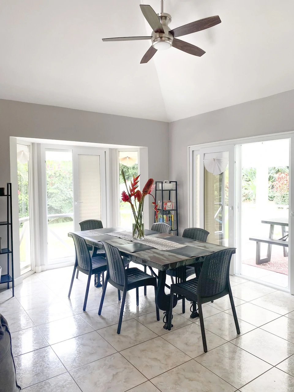 Beautiful Home for Sale with its own Natural Paradise - Gallery image 11