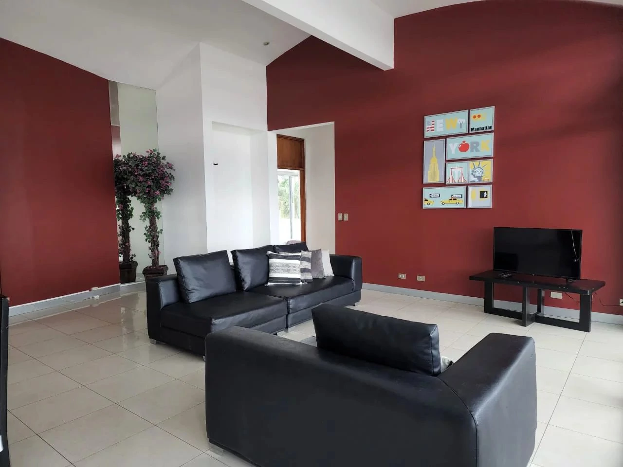 Property For Sale in San Rafael - Gallery image 7