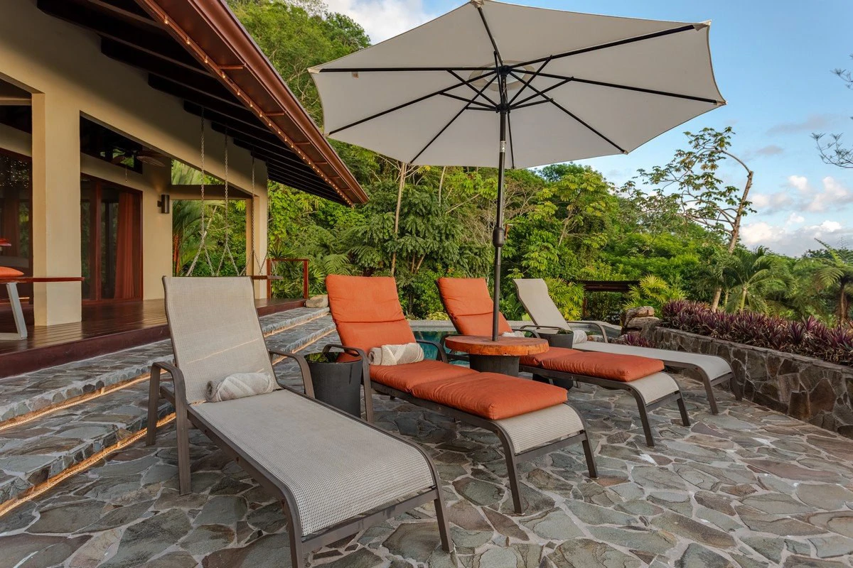 4.6 ACRES – 4 Bedroom Ultra-Private Oceanview Luxury Estate Surrounded by Rainforest!!! - Gallery image 28