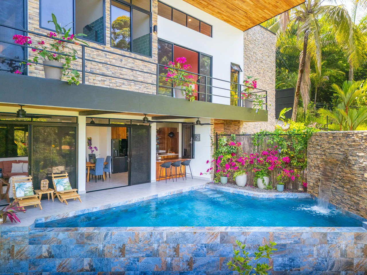 Mountain House For Sale in Escaleras - Gallery image 4