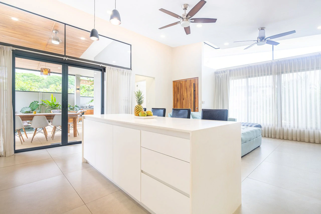 Casa Cola Ballena: Modern new construction, walk to the beach, Best in class location - Gallery image 20