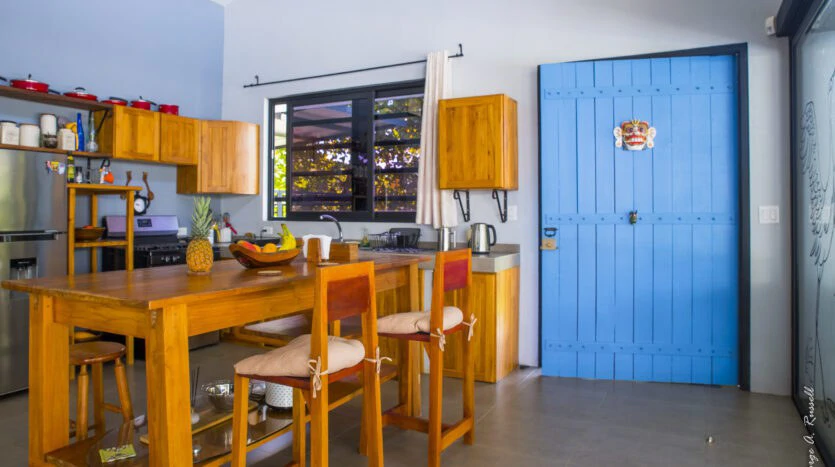 Beautiful Casa Irina, with pool and large yard: Close to the beach in tranquil Monterrey! - Gallery image 5