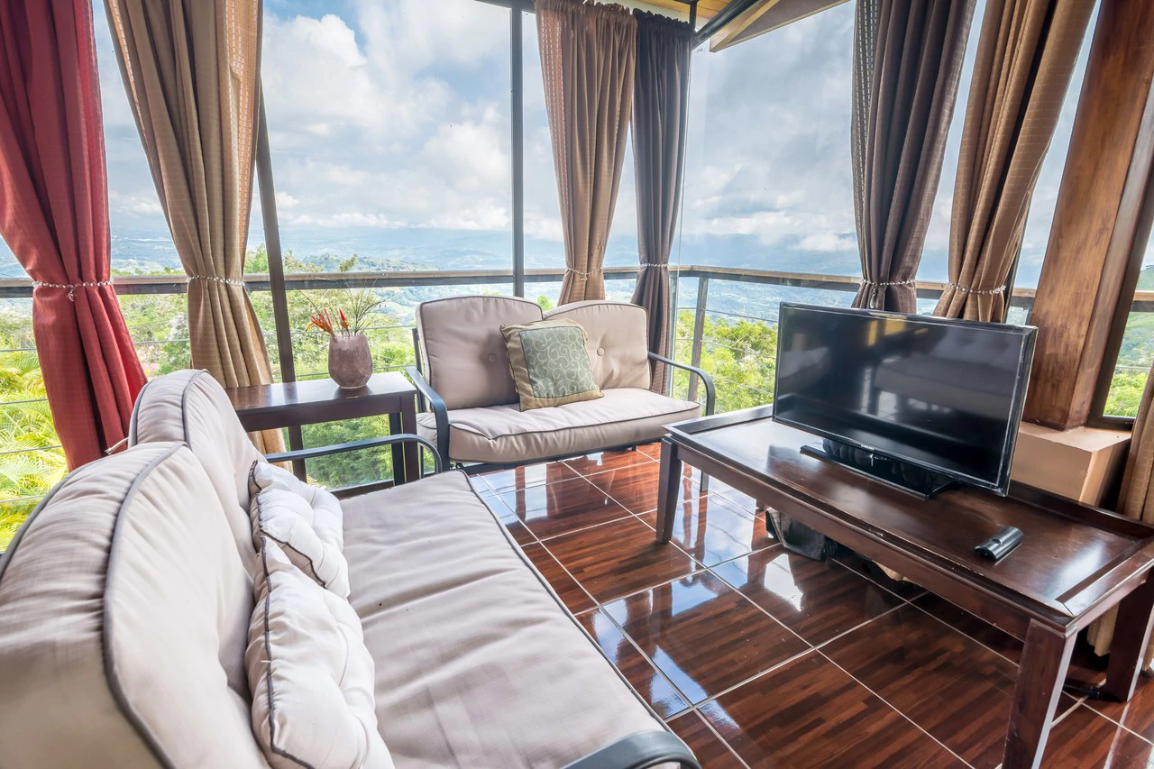BARONS RESORT BOUTIQUE HOTEL: HOTEL BAR & RESTAURANT - Gallery image 48