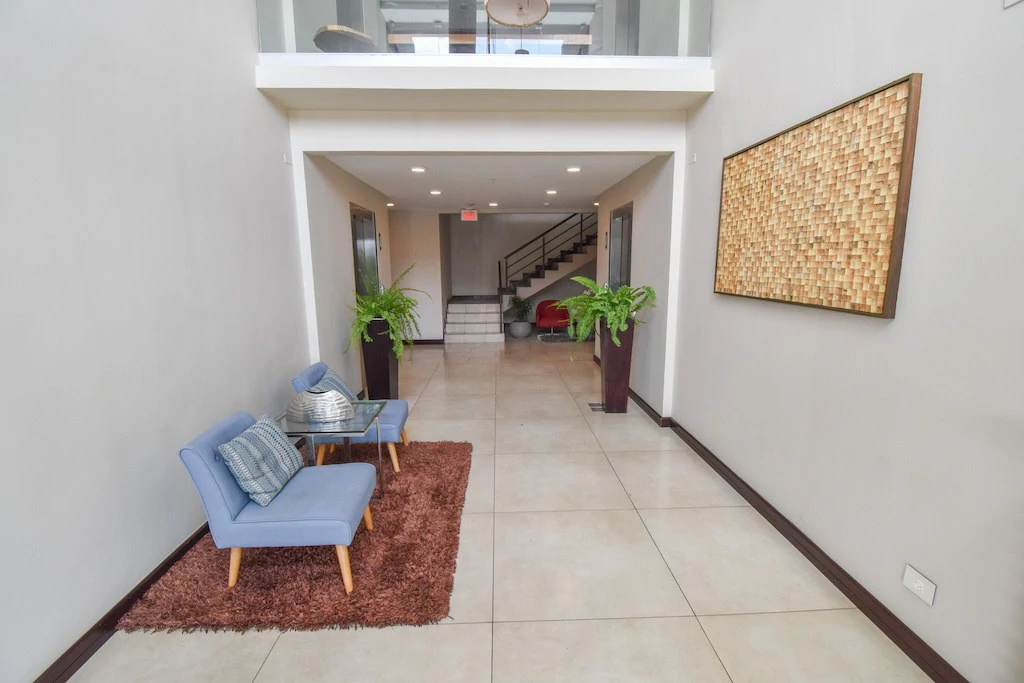 Apartamento de 2 Habitaciones + Sala de TV en Torres de Velarde Heredia: Apartment For Sale in Barreal - Gallery image 4