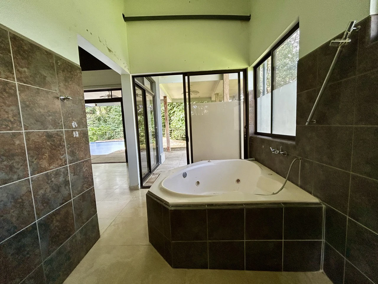 Fixer-Upper Home with an studio Office in Palmar Norte on a 7.58 Acres Property - Gallery image 42