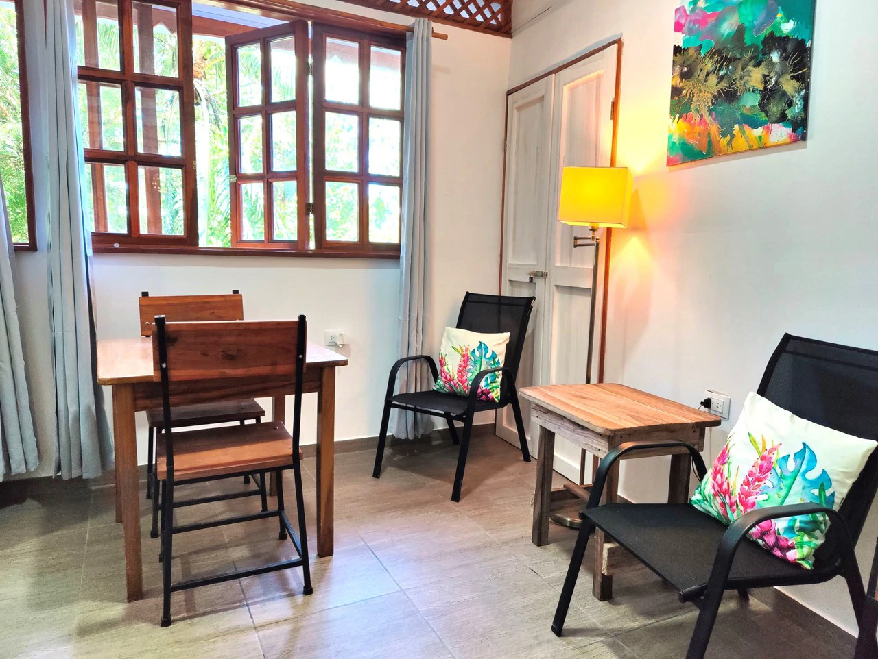 Charming 6 Bd/5 Ba Multi-Unit Rental Property - A Versatile Investment Opportunity - Gallery image 8