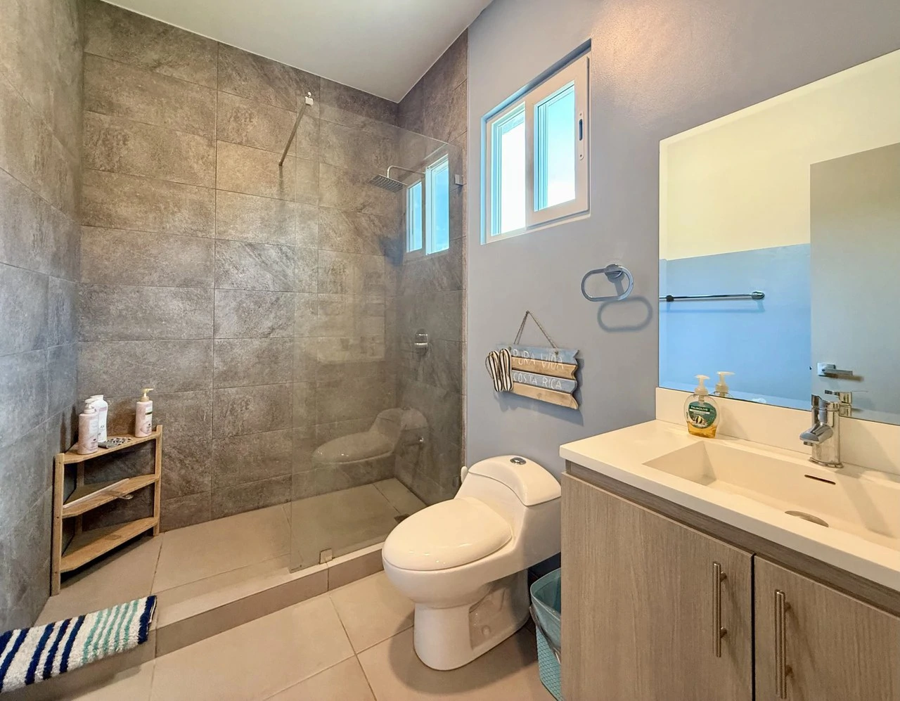 BRISAS 48.  $449,950 USD: Beautiful Brisas Bungalow 100 Meters from the beach! - Gallery image 25