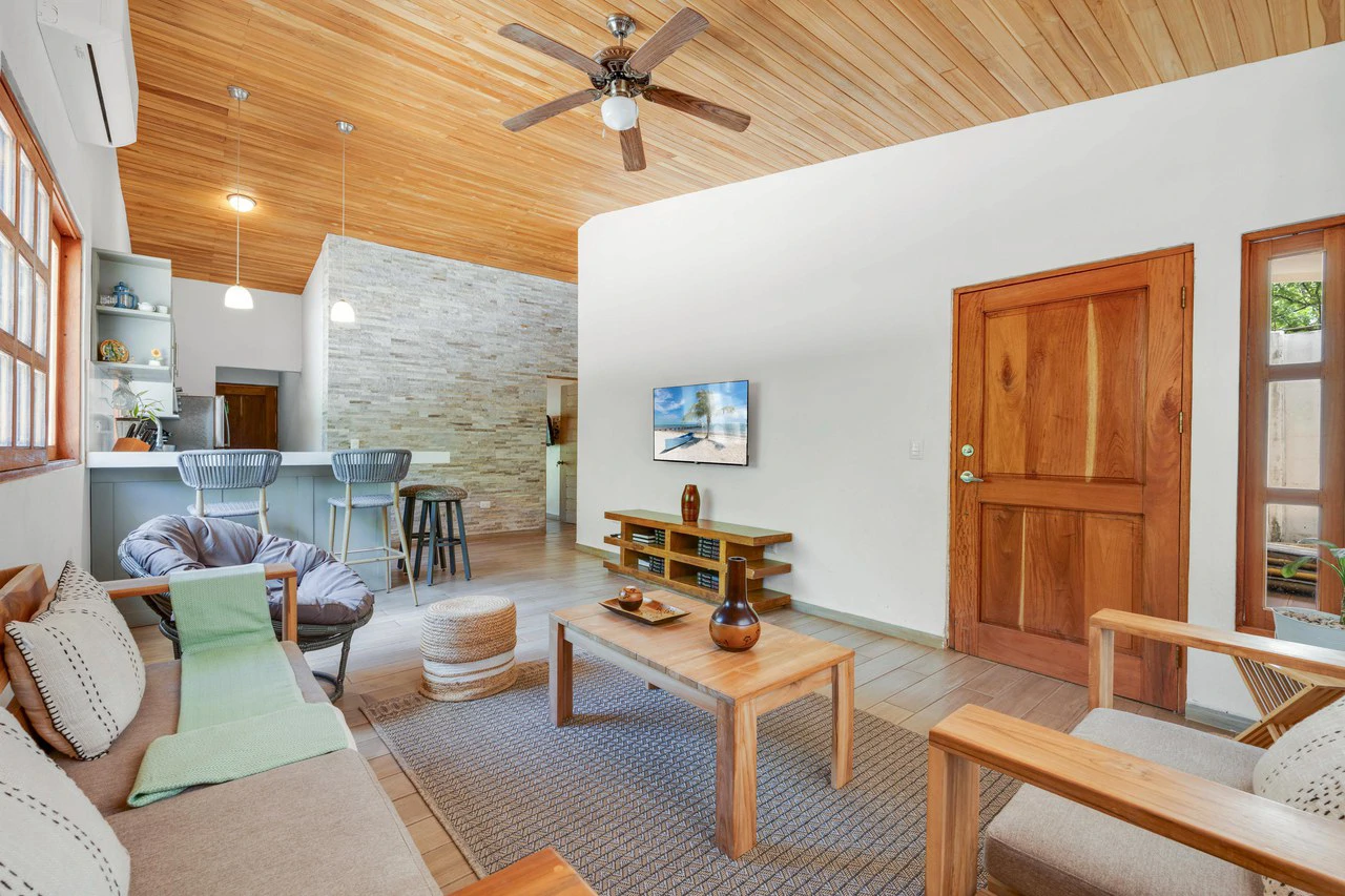 Multi-Home Property: Versatile Estate Near Playa Avellanas - Gallery image 2