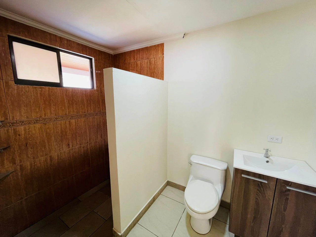 One story house for sale in Rodeo San Jose Mora Ciudad Colon Costa Rica - Gallery image 16