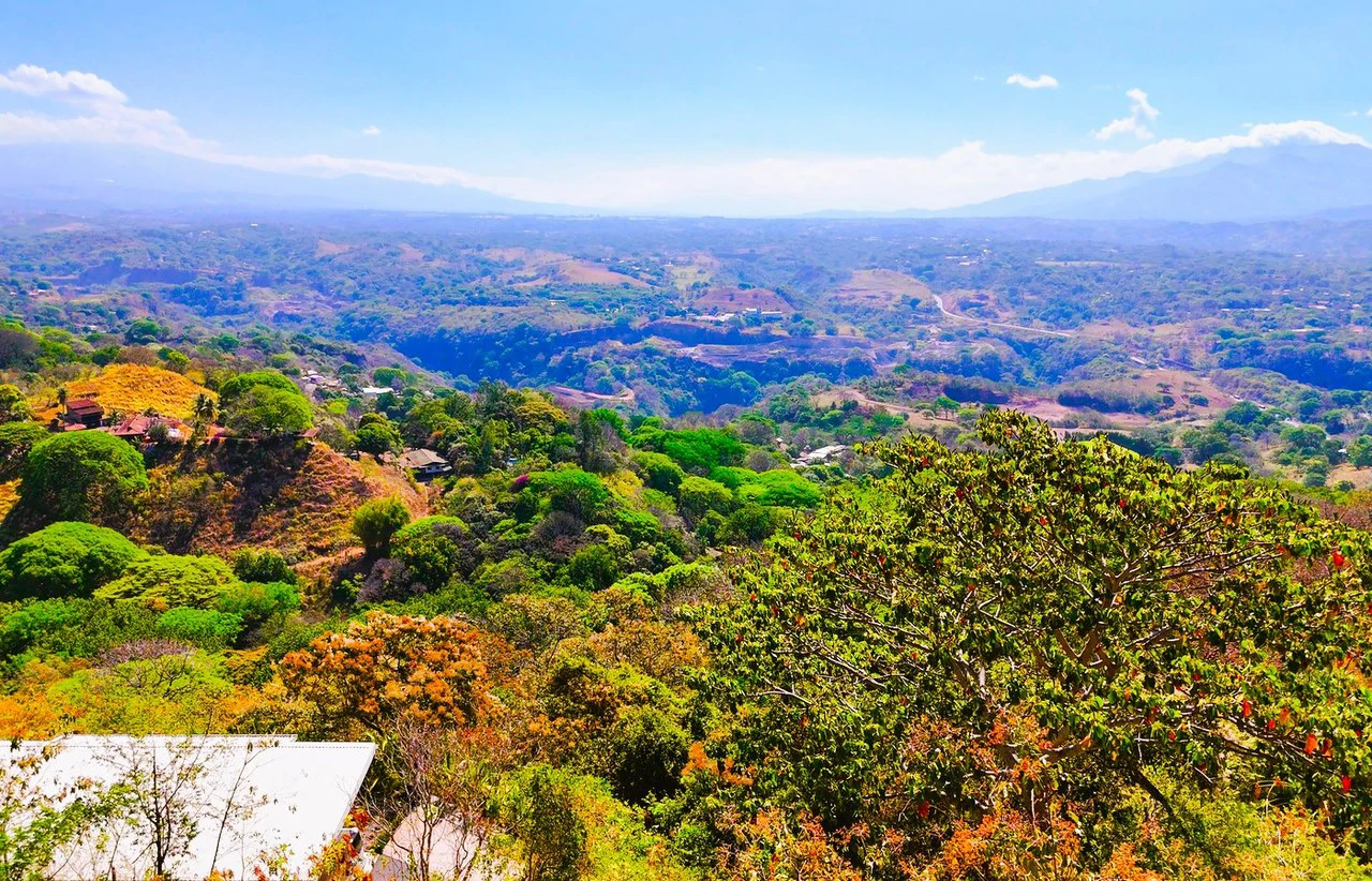 Atenas Hillside Escape: Private Hillside Retreat in exclusive Roca Verde - Gallery image 9