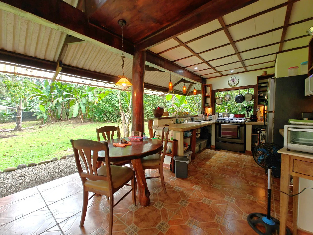 Authentic Caribbean Charmer for Sale in Playa Negra, Puerto Viejo: Traditional Caribbean Wooden Home in Playa Negra on 2600 sqm Lot - Gallery image 4