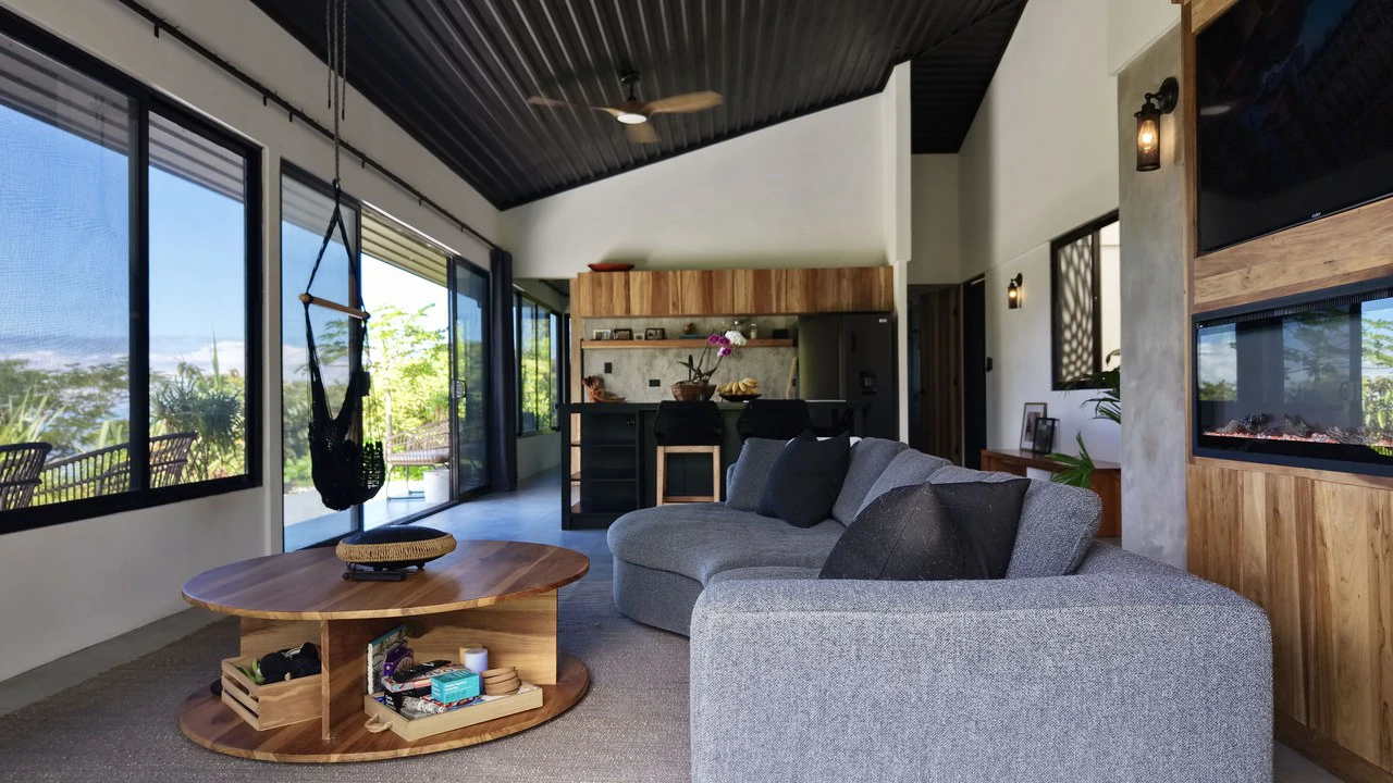 Mountain and Countryside House For Sale in Santa Elena - Gallery image 12