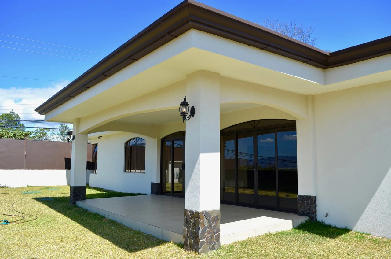 Mountain House For Sale in San Isidro - Gallery image 45