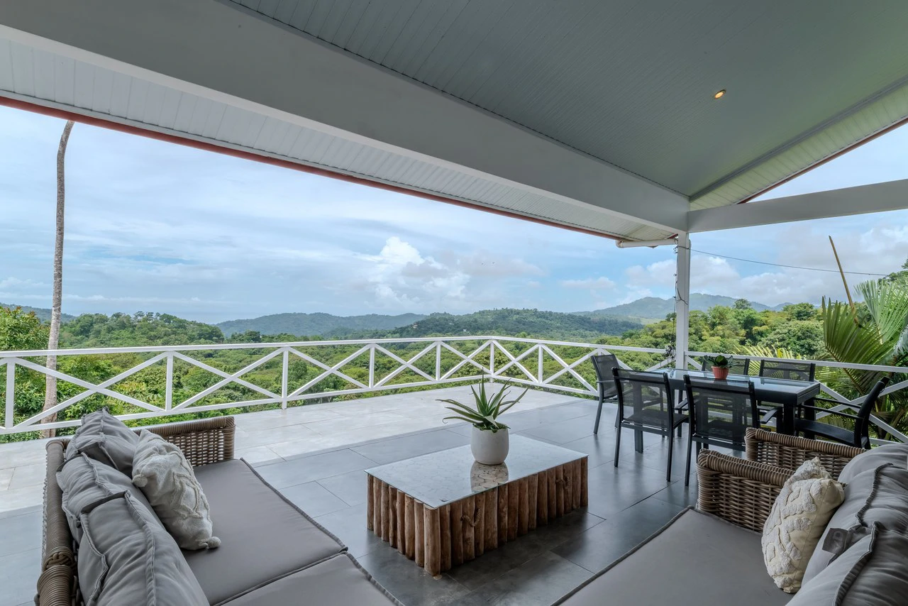 Casa Blanca: Ocean & Mountain View Home in Platanillo - Gallery image 15