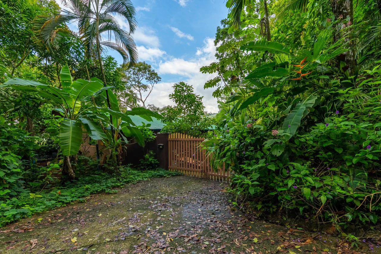 Prime 7.8 Acre Commercial Property with Restaurant for Sale in Costa Rica - Gallery image 50
