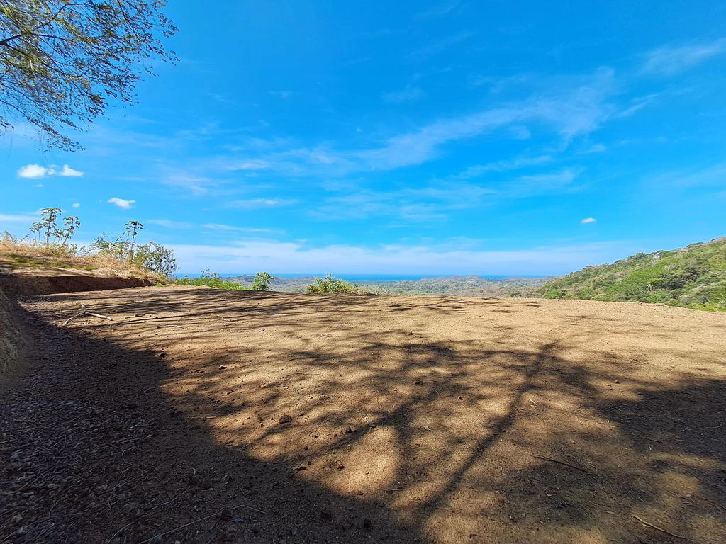 Lote 17 La Montaña: Stunning 1.86 Acres Ocean And Mountain View Land - Gallery image 8