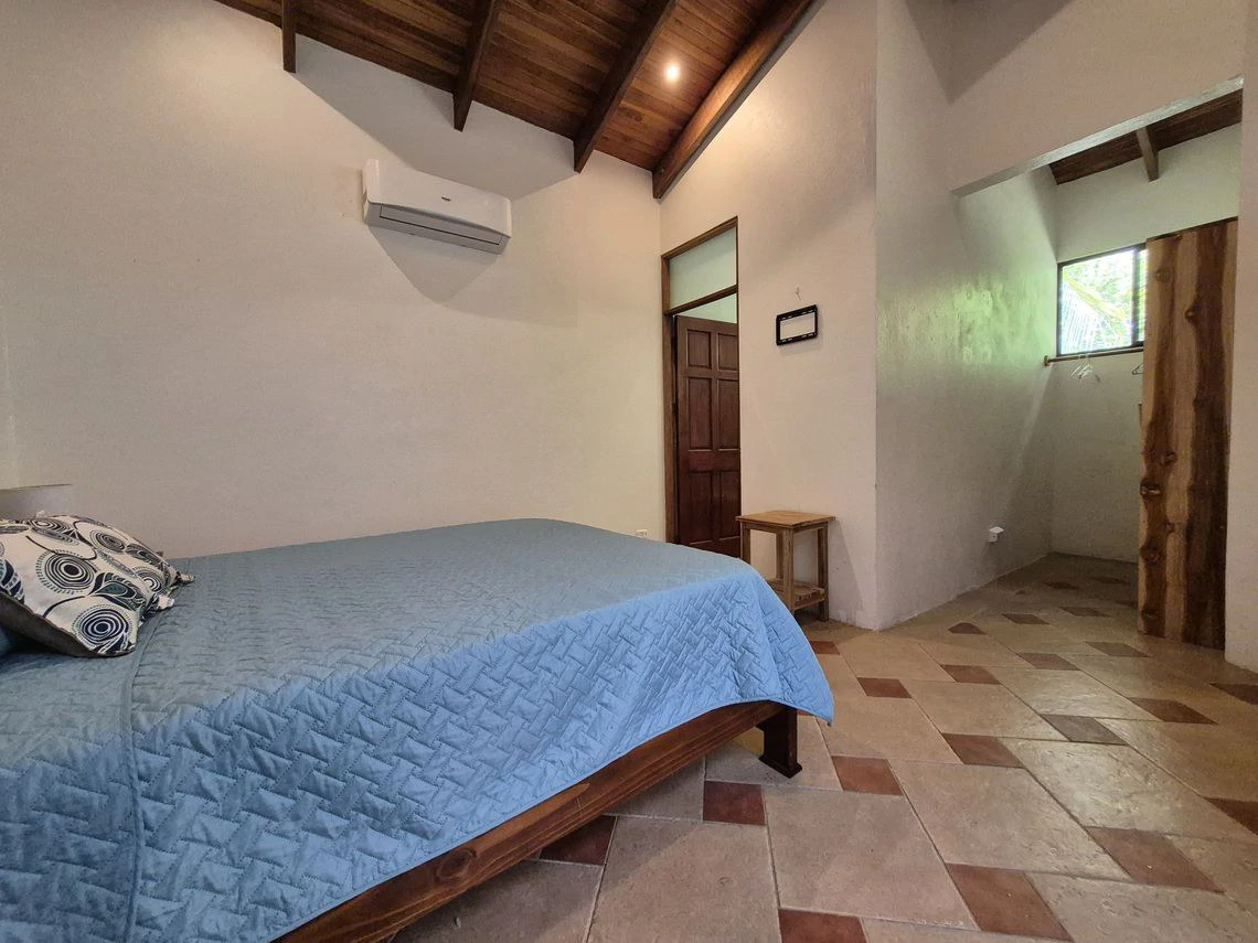 Casa Ora: Price Reduction - Charming Renovated Home with Expansion Potential, Close to All Amenities. - Gallery image 20