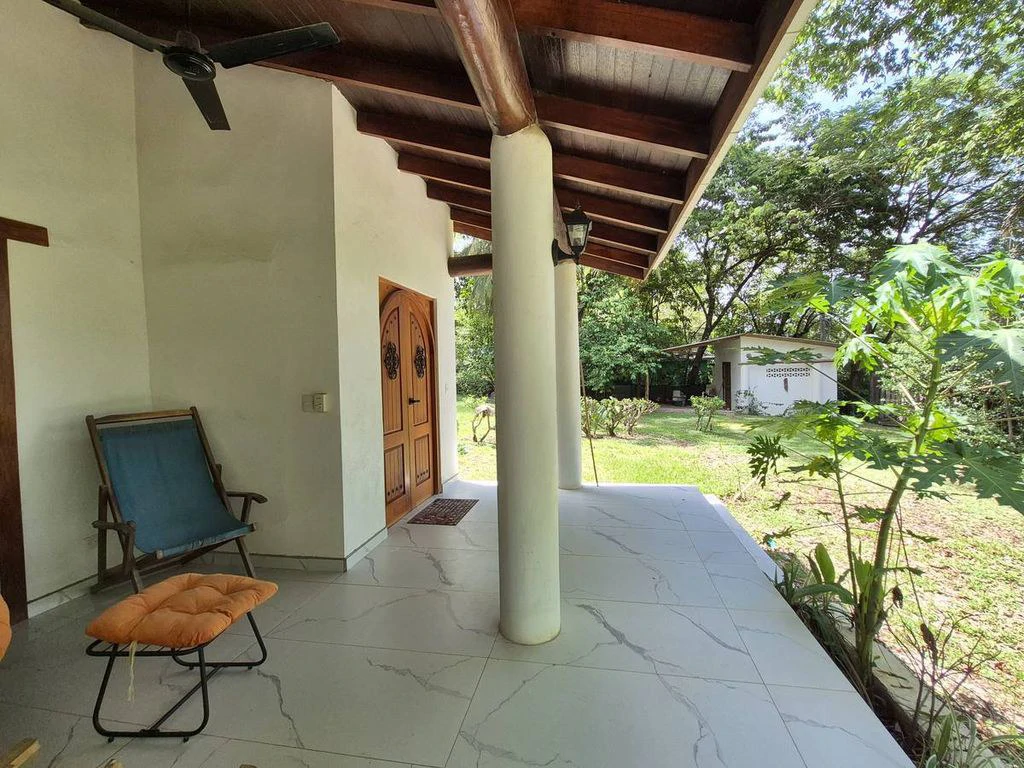 Casa Verde Norouz: Renovated 2-Bedroom Home with Independent Guest Cottage Just 3 Minutes from Sámara - Gallery image 25
