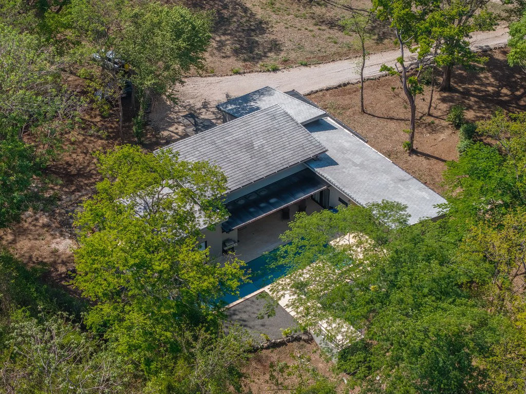 Casa Avalon: New 4-Bedroom Home on 1.48-Acre Lot – Build 2 More Structures, Just Minutes from the Beach! - Gallery image 48