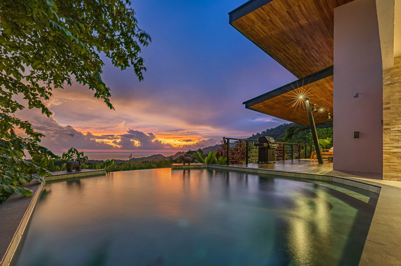 Casa Markissa: Luxury Oceanview Villa with Proven Rental Income. - Gallery image 33