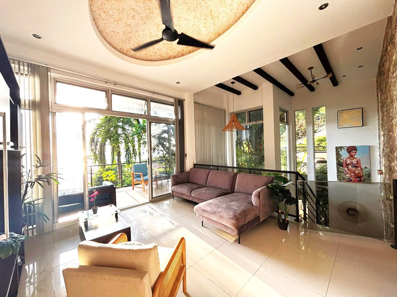 1.42 ACRES – 4 Bedrooms 2 Story Ocean-View Home With 2 Bedroom Guest House In Premium Beach Community, Walk to the Beach! - Gallery image 27
