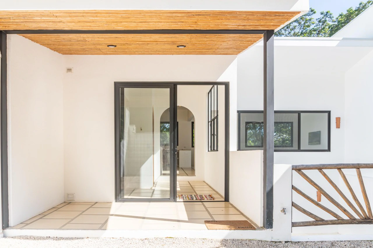Villa Indy: Successful Mediterranean Style Airbnb - Gallery image 3