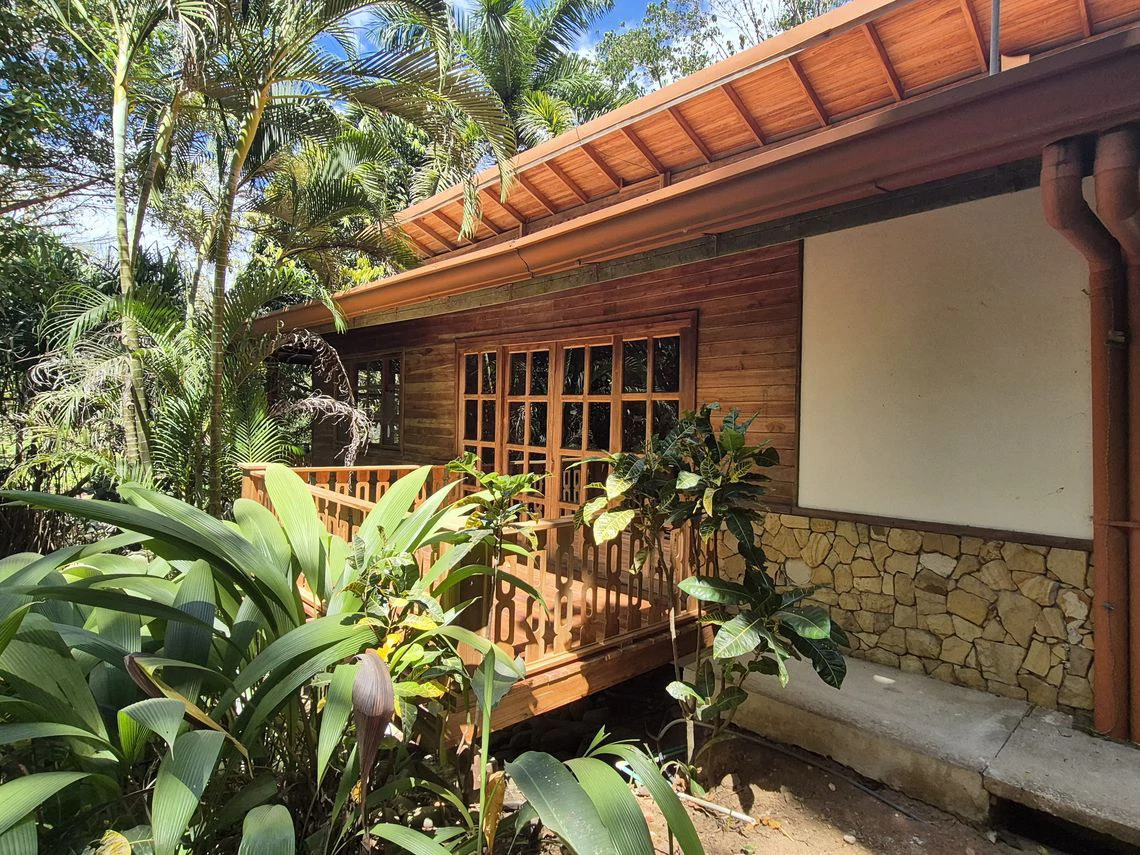 Casa Mango: Price Drop - Peaceful Teak Chalet-Style Home With Expansion Potential in a Lush Tropical Setting Near Samara - Gallery image 5
