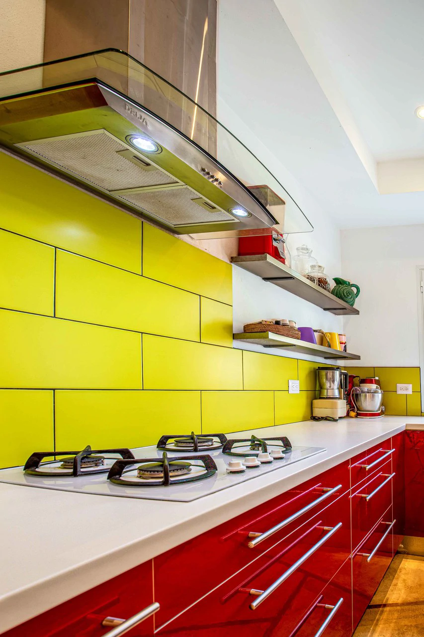 LUXURY PROPERTY HOUSE AND 5 APARTMENT SANTA ANA: Incredible property to live or invest. Ideal for single space. . This beautiful property measures 4857 m2 of lot with a street front of 23m2 and 432 m2 - Gallery image 16