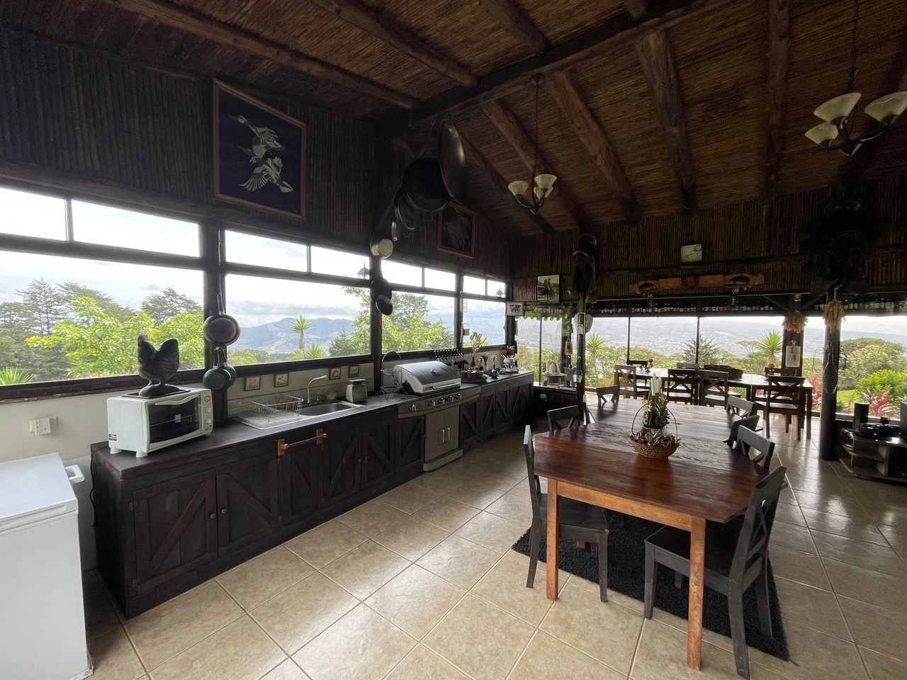 Cartago, gourmet coffee plantation: Charming Coffee Retreat Home with Stunning Views and Gourmet Coffee Plantations - Gallery image 11