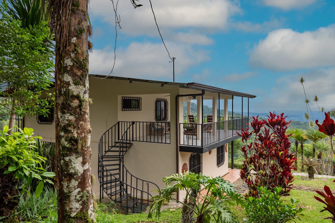 Expansive 27 Acre Farm with Residence in San Isidro del General - Gallery image 12