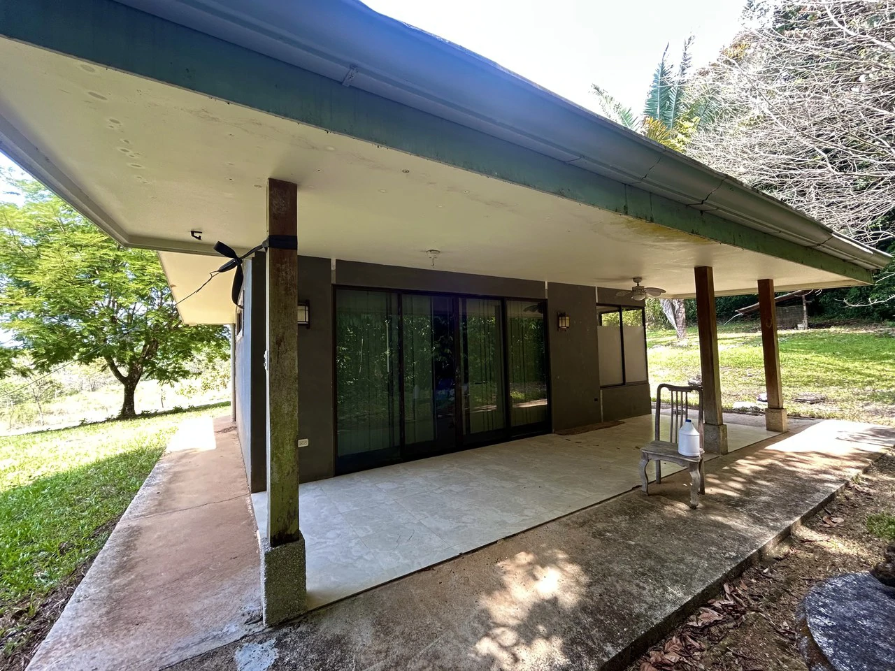 Fixer-Upper Home with an studio Office in Palmar Norte on a 7.58 Acres Property - Gallery image 6