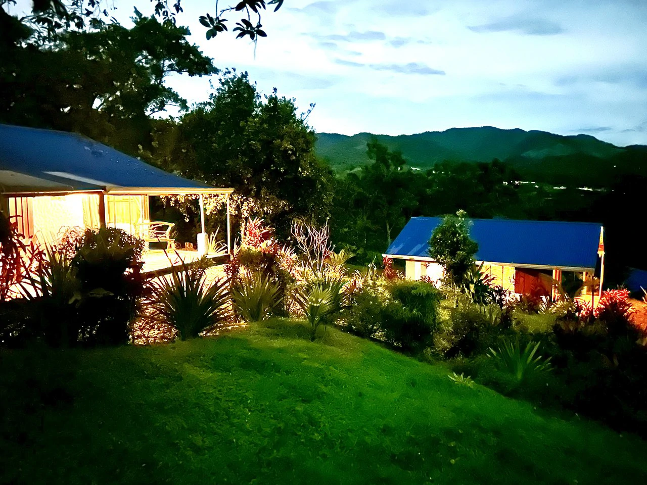 Costa Rica Ecolodge Retreat: Spectacular Views Turnkey Ecolodge Mountain Retreat in the heart of Costa Rica - Gallery image 20