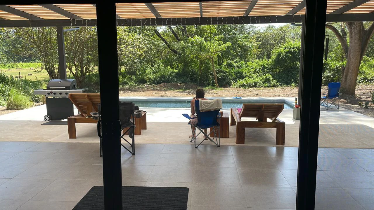 Private property for sale with a modern house and pool surrounded by the nature of Playa Samara – excellent investment opportunity - Gallery image 27