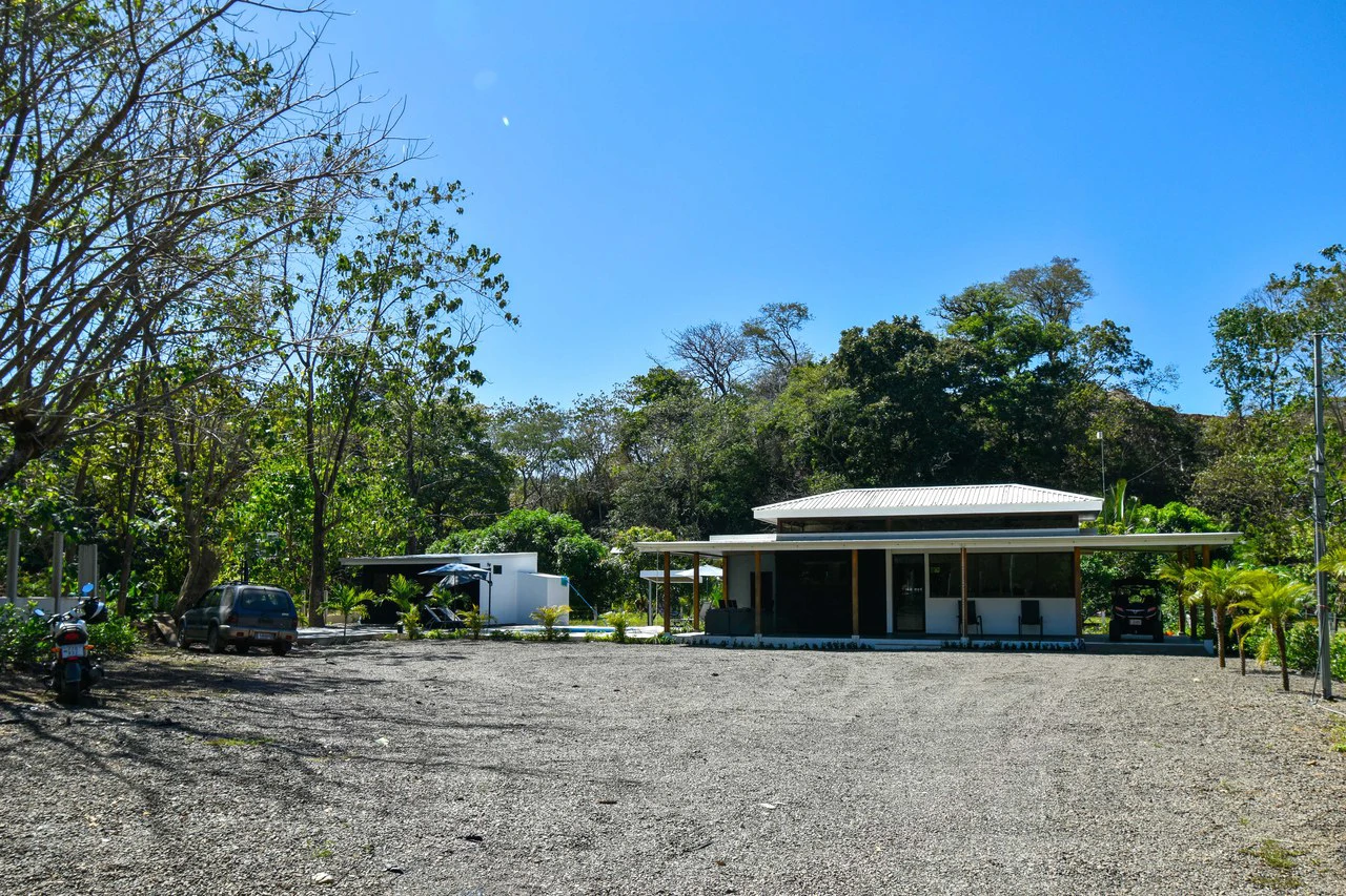 Home and Rental Apartment in Quiet Neighborhood - Gallery image 27