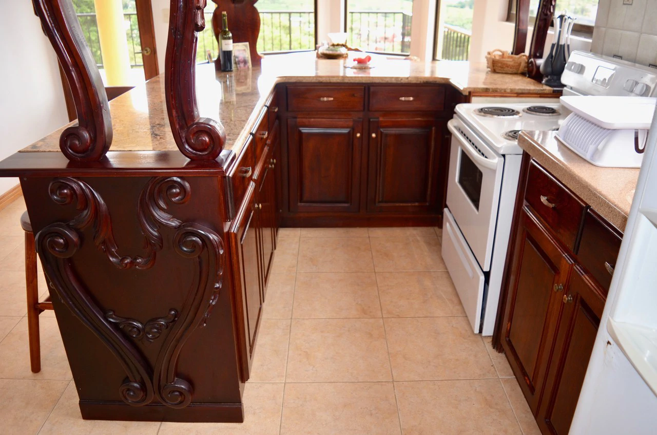 MOUNTAIN PROPERTY WITH VIEW AND 3 HOUSES - Gallery image 14