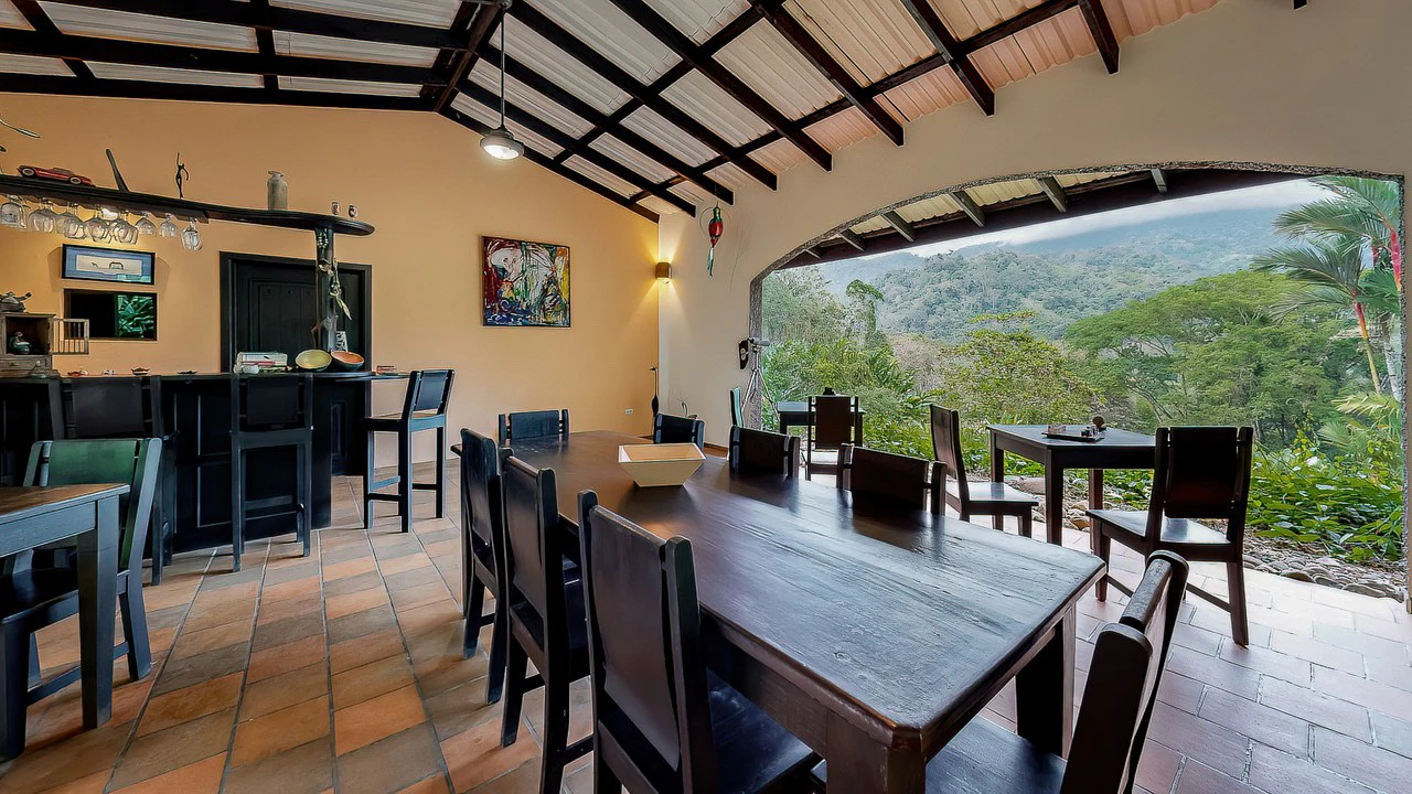 A TRANQUIL HAVEN: PRIME INVESTMENT OPPORTUNITY IN UVITA'S LUSH RIVER ENCLAVE: Mountain Hotel/Resort/Hostel For Sale in Uvita - Gallery image 32