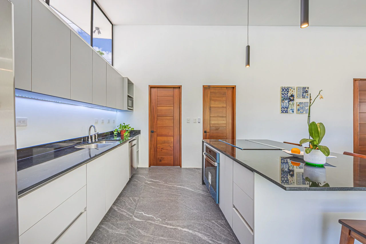STYLISH 3 BED, 3 BATH BRAND NEW VILLA IN UVITA.: Mountain Villa For Sale in Uvita - Gallery image 27