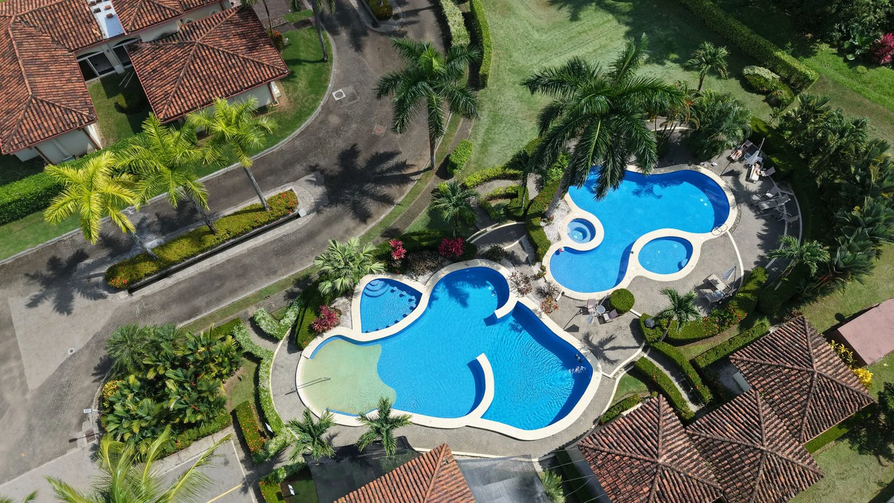Casa Tropical: Best entry into highly sought after community! - Gallery image 30
