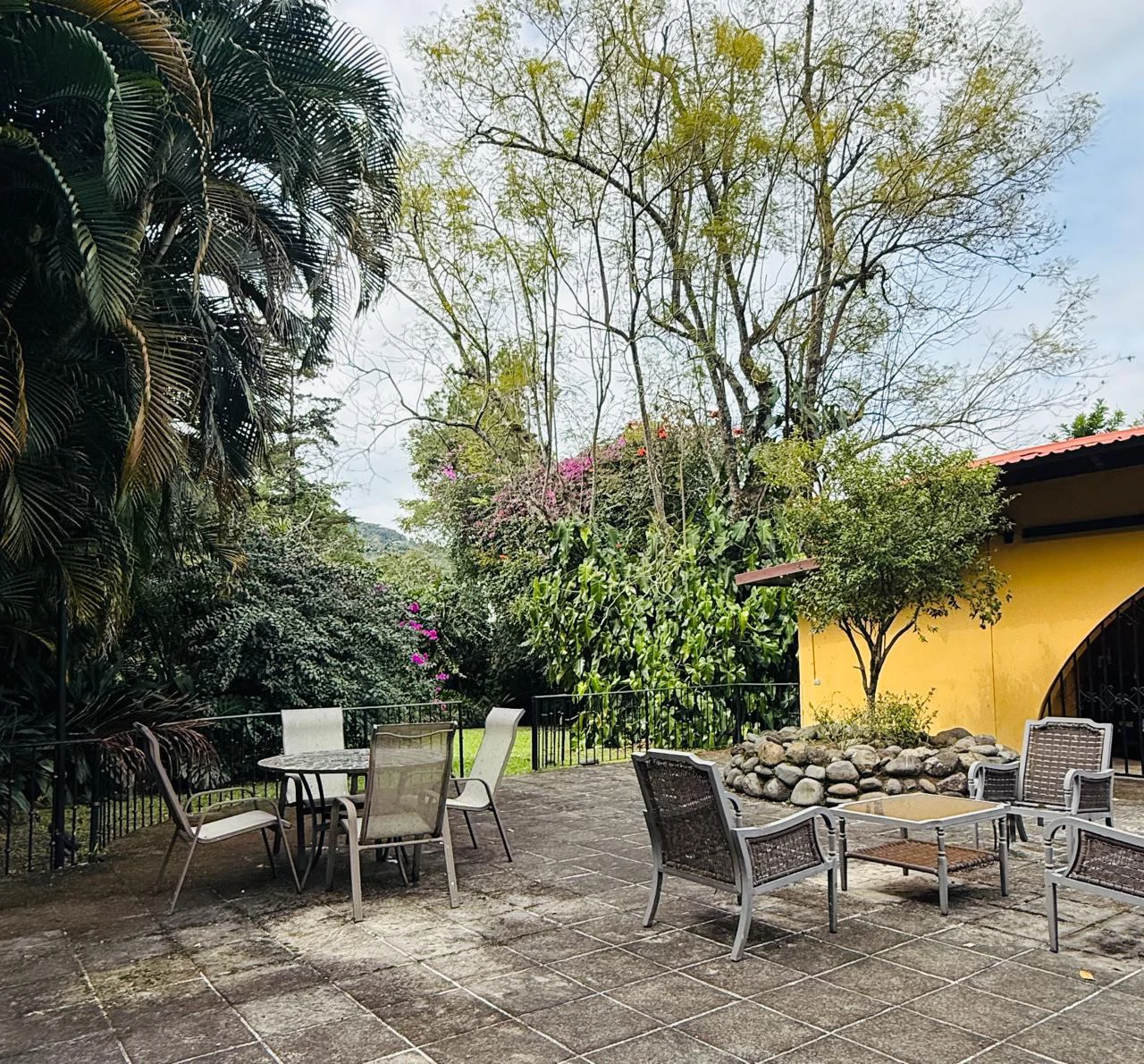 Detached single-family home for sale Costa Rica Escazu with big garden - Gallery image 23