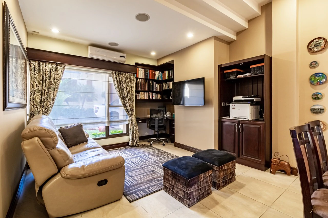House For Sale in Guachipelín - Gallery image 4