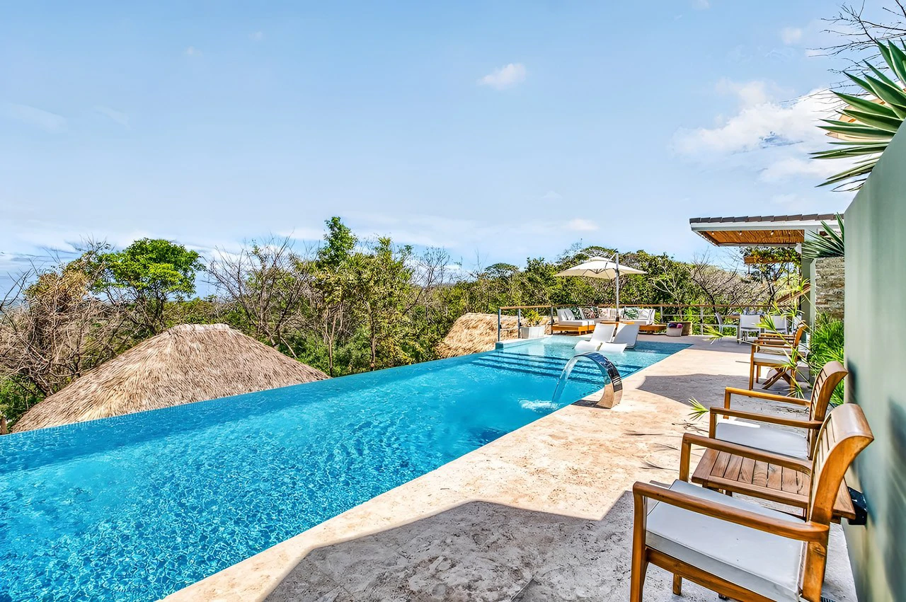 Casa Pochote: Artisan Luxury Villa in Tamarindo | Pool, Jacuzzi & Langosta Beach Club Membership Included - Gallery image 50